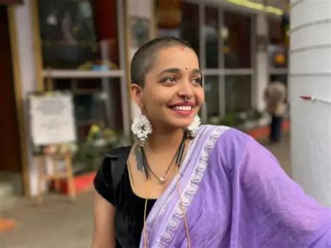 Eiffel Tower, Phone, Wall: Weirdest things people have married - Woman ...