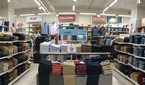 Mosh Retail Fixtures: Project - Brand Factory