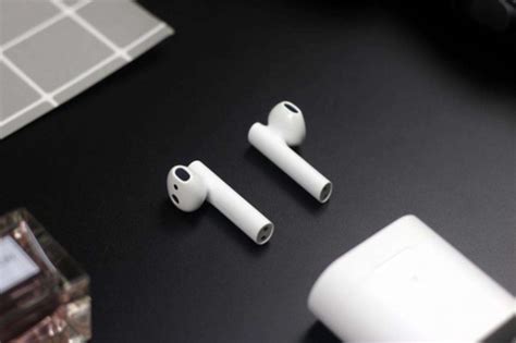 苹果推出无线耳机AirPods 开启配件销售新来源