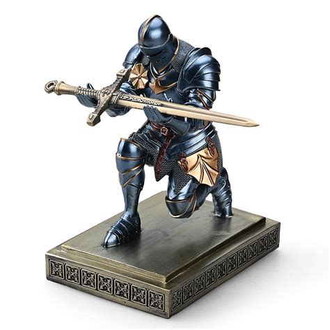 Amazon.com: Amoysanli Medieval Armored Warrior Knight Pen Holder Desk ...