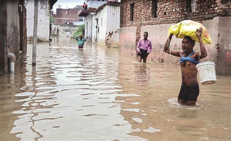 Parts of Ggm remain waterlogged even as rain subsides