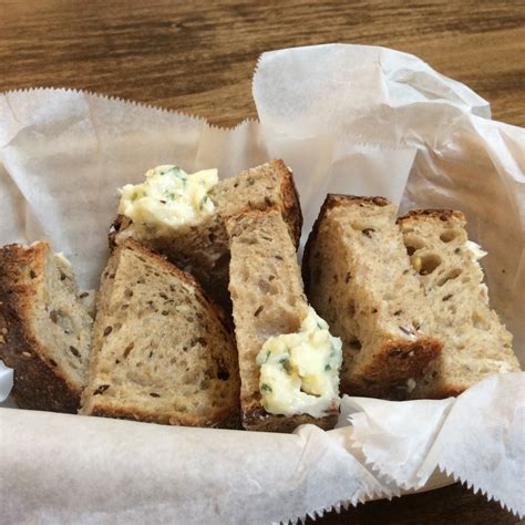 Brooklyn Artisan Bakehouse Pizza Margherita