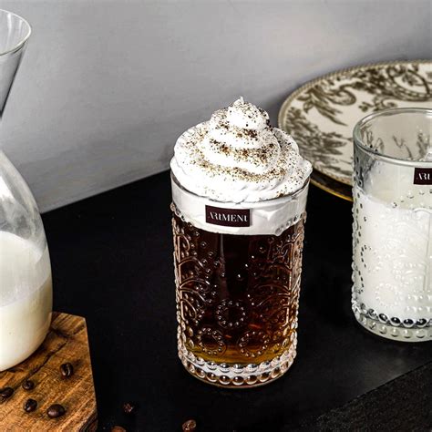 Modern Art Engraved Floral Design Glasses – The Artment