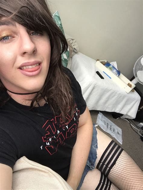 Your wish is my command | Scrolller