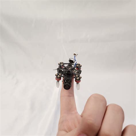 🎒 Worlds Smallest FPV drone V4・Free 3D File for 3D printing・Cults