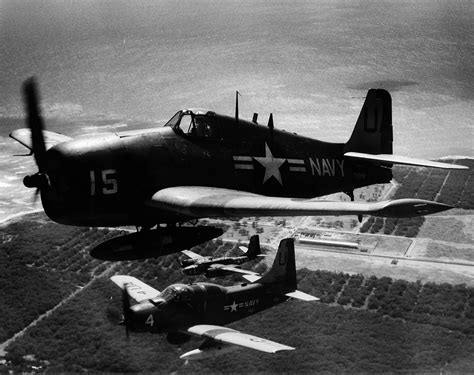 Asisbiz Grumman F6F-5N Hellcat VU 1 White UA15 BuNo 78942-with AD 5 of ...