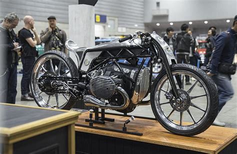 Custom bike with prototype of new BMW Motorrad boxer engine wows Japan ...