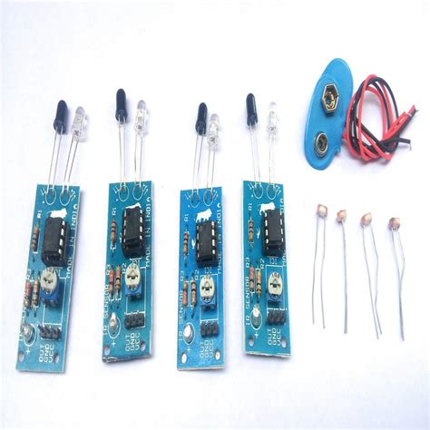 SRROBOTICS 4 ir sensor 4 ldr sensor 2 battery cap : Amazon.in ...