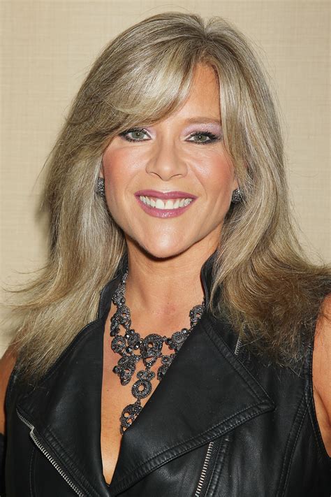 '80s pop star Samantha Fox arrested after alleged drunken scene on plane