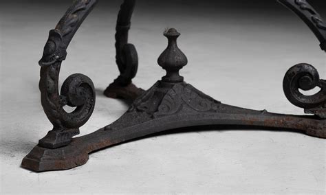 Gothic Floor Lamp :: Obsolete