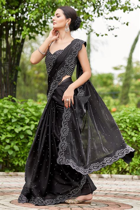 Shop Trendy Black Sarees Online @Best Price | Karagiri