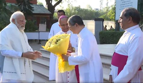 Modi visits Delhi church on Easter amid BJP's attempt to woo Christian ...