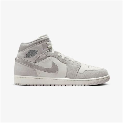 Air Jordan 1 – Buy Air Jordan 1 Shoes for Men & Women Online in India ...