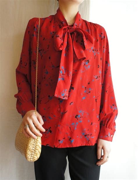 GUY LAROCHE 80’s "Red" Bowtie Silk Blouse | CARBOOTS