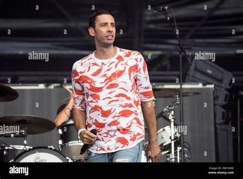 Example Singer 的图像结果