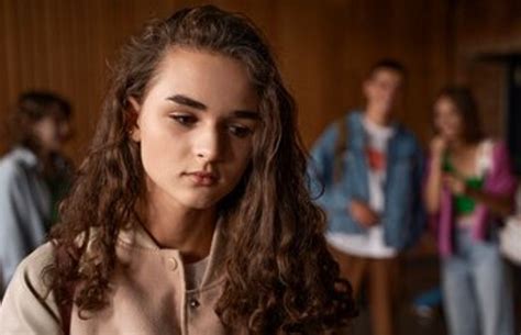 नेगेटिव माहौल आपको भी कर रहा परेशान? ये Tips आएंगे काम - How to develop ...