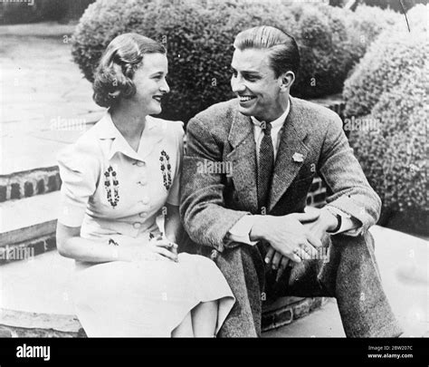 President's son, Mr Franklin D. Roosevelt Jr and his fiancee Ethel Du ...