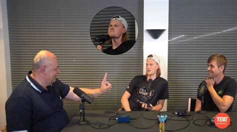 Low. Serve Badminton 的图像结果