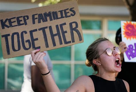 Why do ICE agents wear masks for Phoenix court arrests? | Opinion