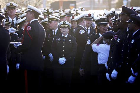Photos: Visitation and funeral for Chicago firefighter Jermaine Pelt ...