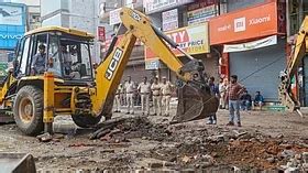 UP News: Varanasi's Chaat Vendor Once Honoured By CM Now Forced To Beg ...