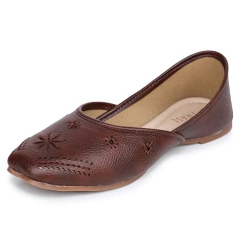 Amazon.in Bestsellers: The most popular items in Women's Juttis & Mojaris