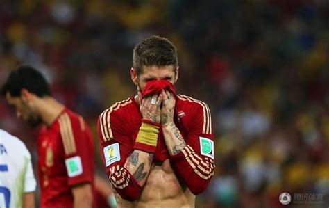 摩洛哥与智利友谊赛观众闯入球场，西班牙人队将要求赔偿-直播吧