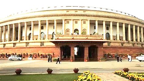 Mimicry Row:महाराष्ट्र के मंत्री की राहुल गांधी और TMC सांसद कल्याण के ...