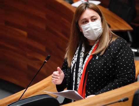 La Consejera de Educación no comparte el contenido del manifiesto 8M ...