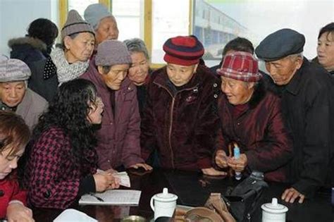部分60岁以上农村老人，养老金有变化，一起来看！_腾讯新闻