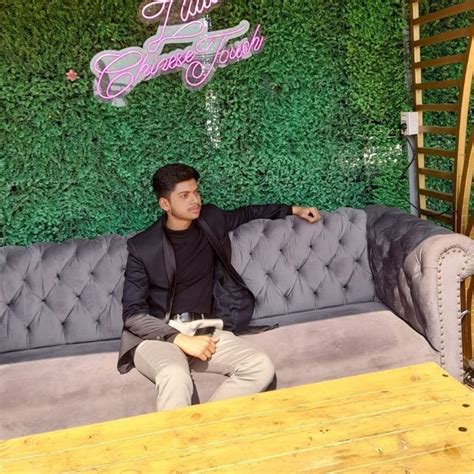 Tushar - Maths teacher in New Delhi - ₹1000/h