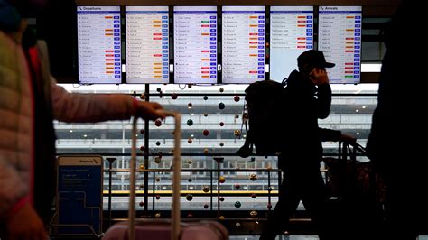 Winter storm puts airlines to the test. Here's what travelers need to know