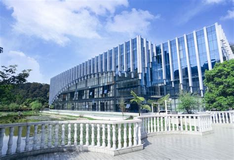 Leshan Jinhaitang Hotel(乐山金海棠大酒店), Leshan - 2025 Latest Prices & Deals ...