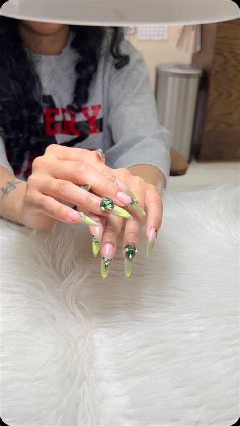 nail tech 8 chicago (@nailtech8_chicago) • Instagram photos and videos