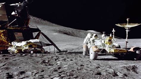 चांद पर थी अमेरिका की चांदी, गए 24 यात्री, 12 ने की चहलकदमी - moon ...