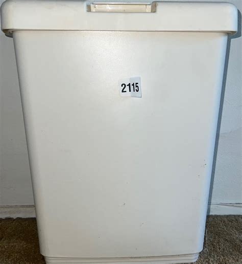 White trash can | EstateSales.org