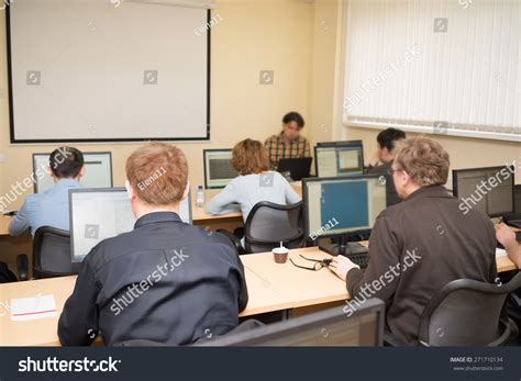 Computer Training Class 的图像结果