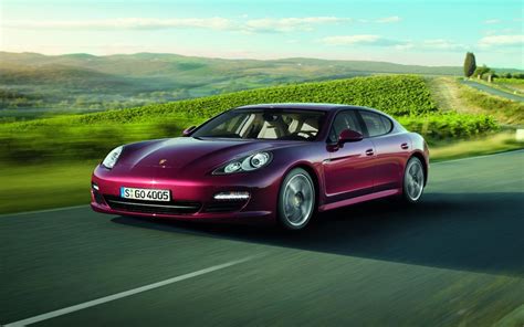 2010 Porsche Panamera V6 Image. Photo 2 of 2