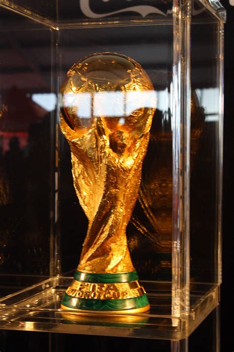 World Cup Trophy 的图像结果