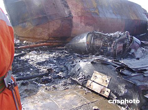 飞机解体112人遇难，机长却被捧为英雄，这是一场“不可能的降落”-苏城空难-奇闻观察室-奇闻观察室-哔哩哔哩视频