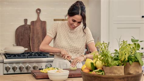 Meghan Markle Called 'Salmonella Sussex' After Thanksgiving Clip