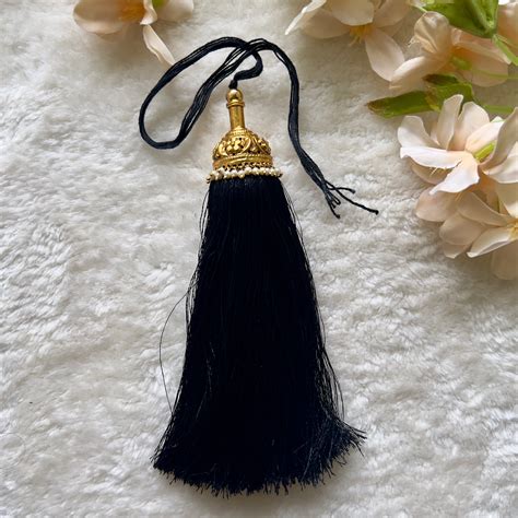 Buy Hair Artificial Flower Bun and Gajra Online in India | Happy Pique ...