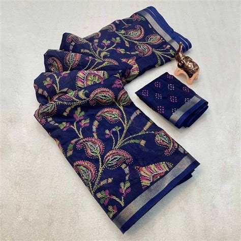 Navy Blue Maheshwari Silk Blend Saree Adorned With Elegant Floral Prin