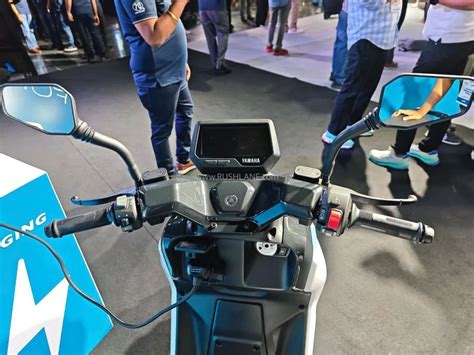 Yamaha EC-06 Electric Scooter Unveiled in India: 160 km Range ...