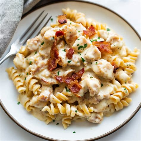 Chicken Bacon Ranch Pasta: A Creamy, Flavor-Packed Dinner Recipe - The ...