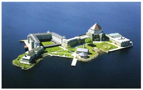 St Patrick’s Purgatory: From Cave to Island to Cyberspace[v1 ...