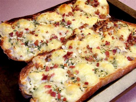 Garlic Bread With Bacon Bits, Rosemary and Creamy Brie Recipe - Cheese ...