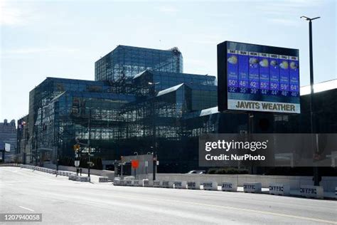 370 Javits Center Exterior Stock Photos, High-Res Pictures, and Images ...