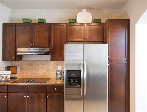 Photos and Tours of Lenox Farms | Braintree MA