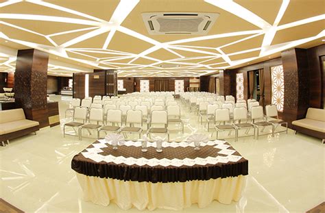 People's Dine Restaurants | Hotel in Surat